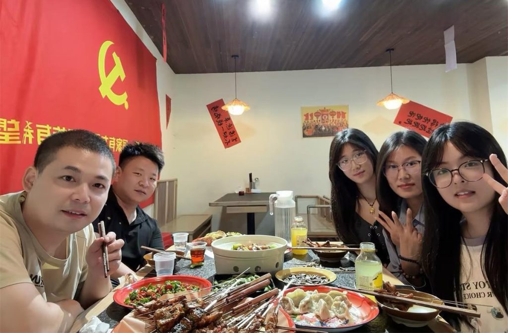 2025-10-17-phltd-marketing-planning-department-barbecue-team-building1